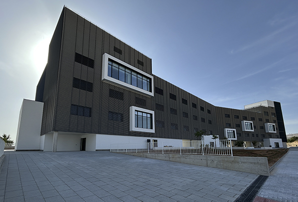 Escúzar. Granada. Construcción de conjunto de edificios para el proyecto DONES