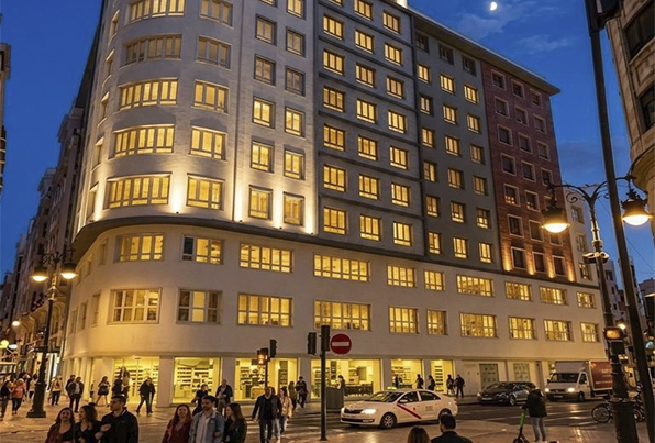 Rehabilitación integral edificio en Av del Oeste 48 Valencia para uso hotelero